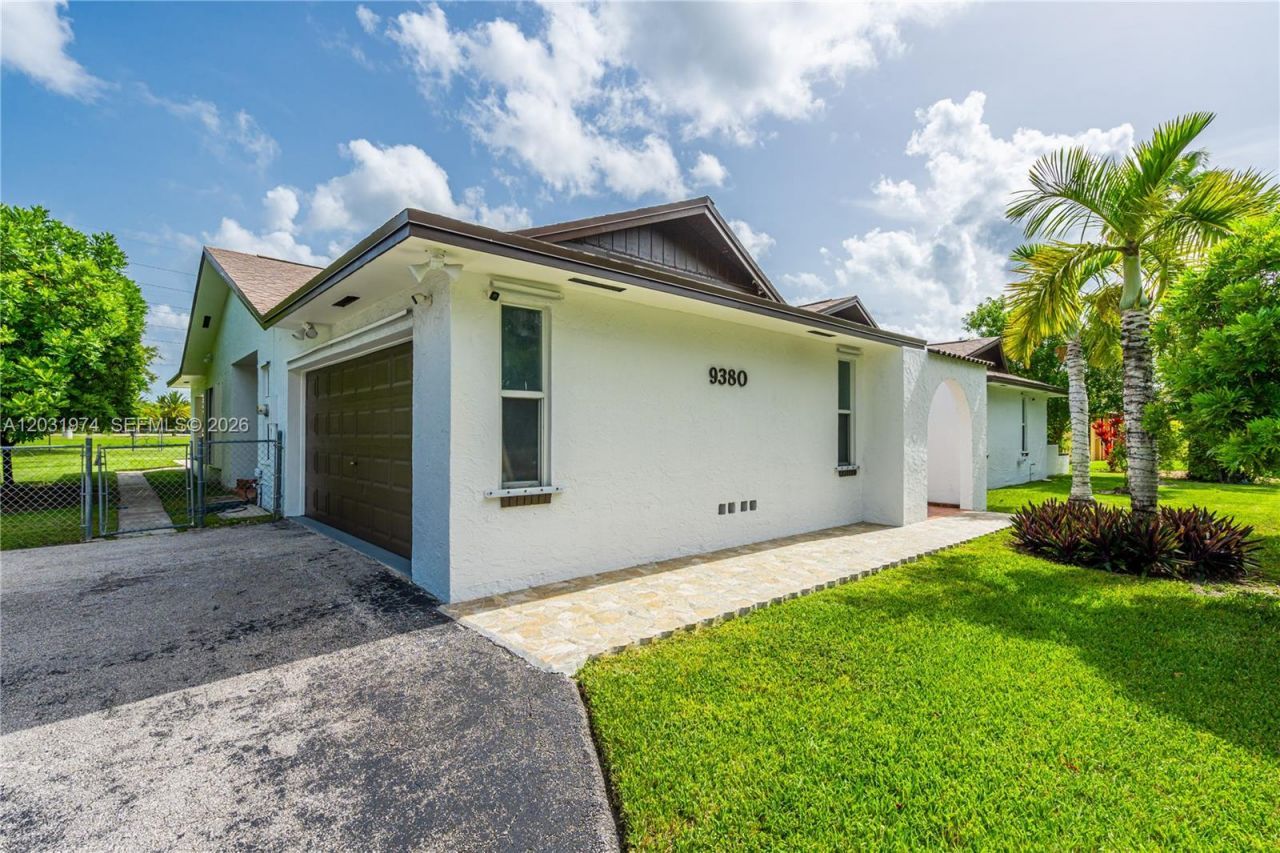 9380 SW 134th St, Miami, FL 33176 Photo
