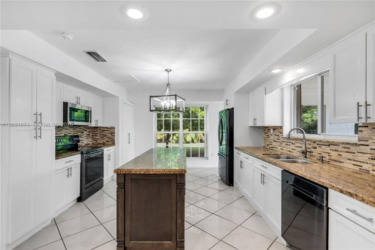 9380 SW 134th St, Miami, FL 33176 Photo