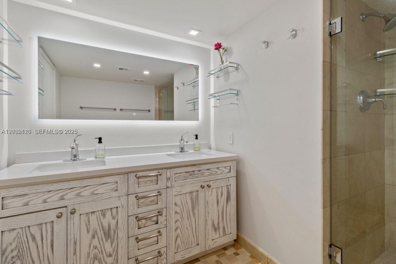 520 Brickell Key Dr , Unit A307, Miami, FL 33131 Photo