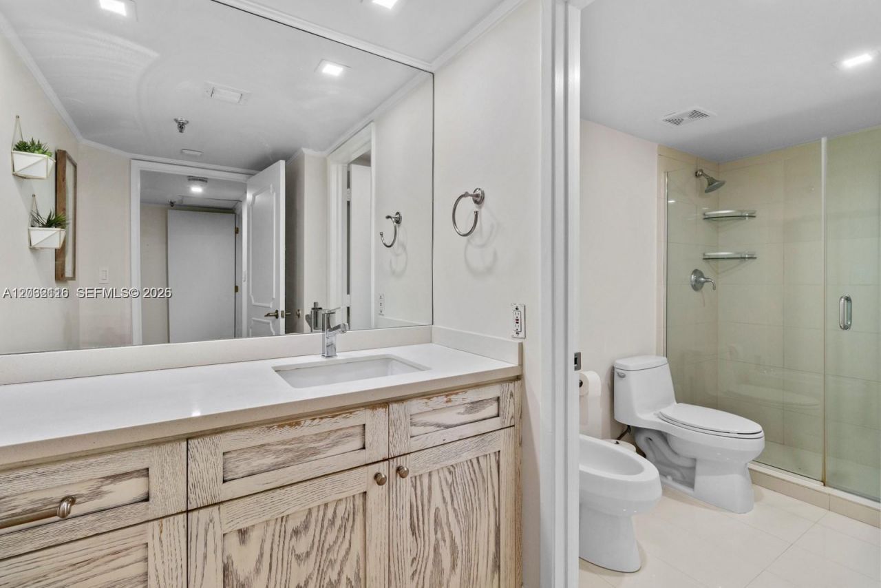 520 Brickell Key Dr , Unit A307, Miami, FL 33131 Photo
