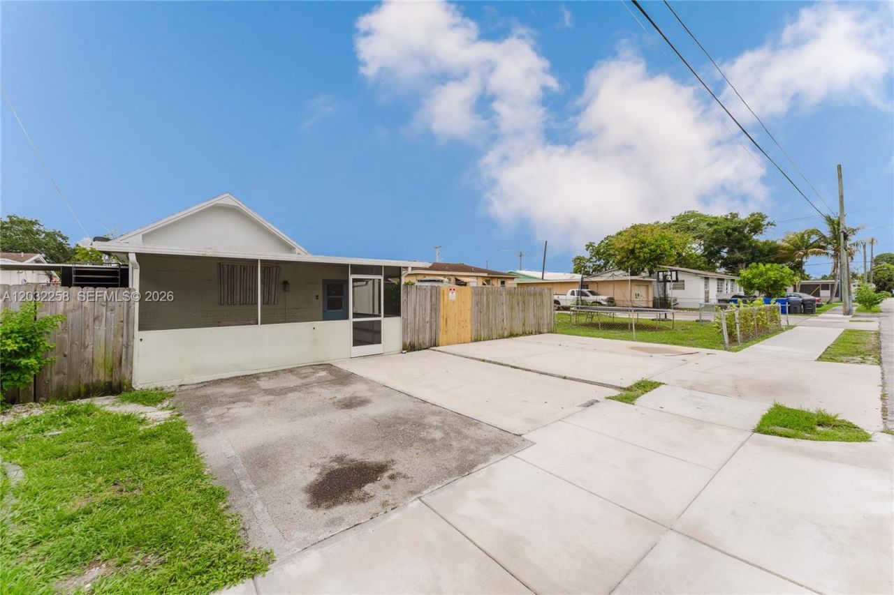 5737 Grant St, Hollywood, FL 33021 Photo