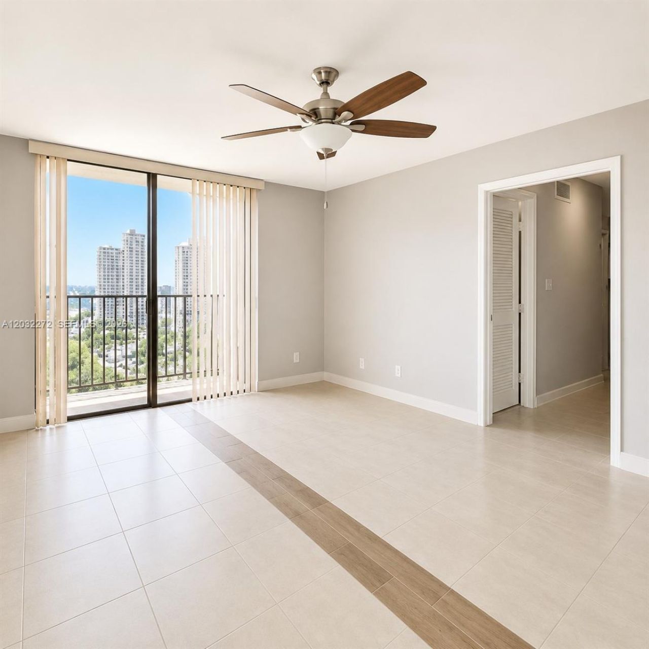 290 174th St , Unit 1810, Sunny Isles Beach, FL 33160 Photo