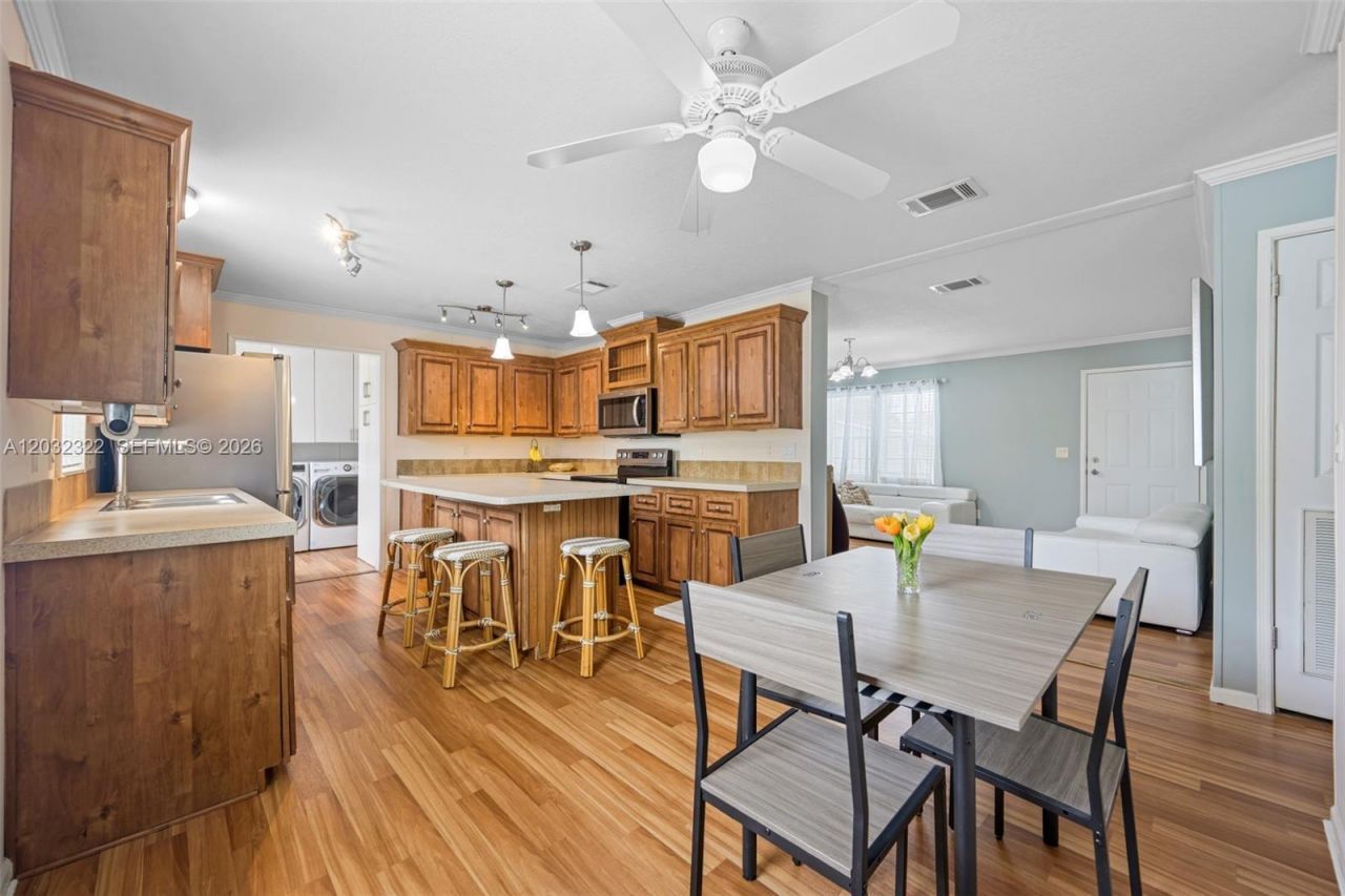 21830 NW 2nd Ct , Pembroke Pines, FL 33029 Photo