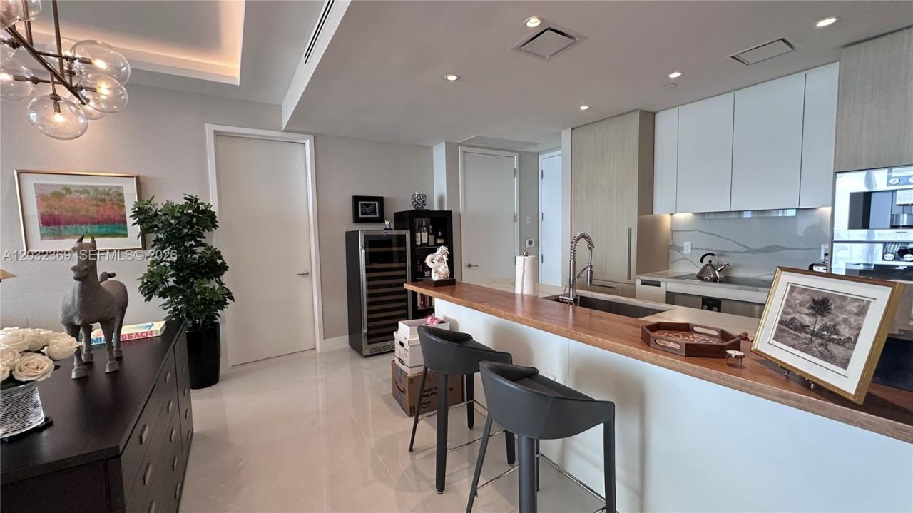 15701 Collins Ave , Unit 3804, Sunny Isles Beach, FL 33160 Photo