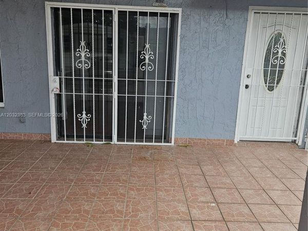 9890 NW 80th Pl , Unit 2122, Hialeah Gardens, FL 33016