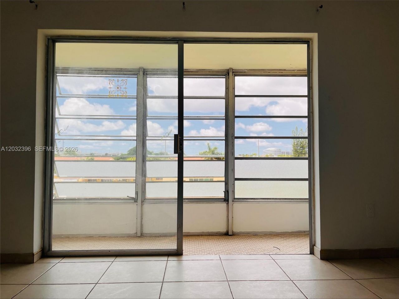 2880 NE 203rd St , Unit 28B, Aventura, FL 33180 Photo