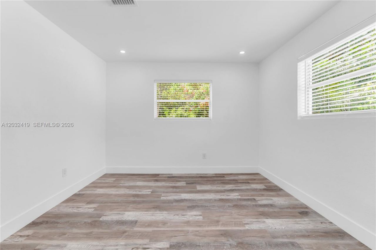 2600 NW 108th St , Miami, FL 33167 Photo