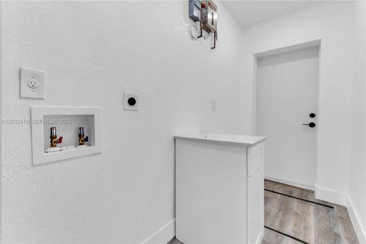 2600 NW 108th St , Miami, FL 33167 Photo