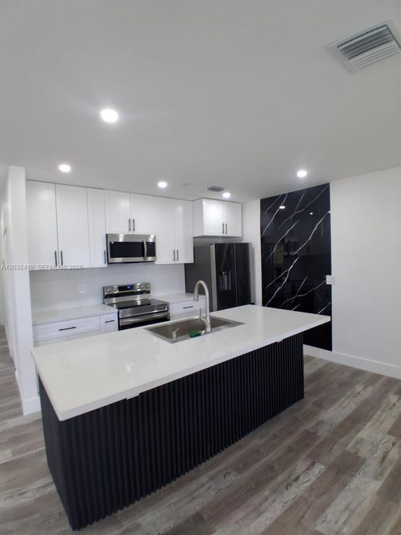 2600 NW 108th St , Miami, FL 33167 Photo