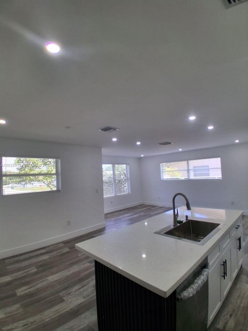 2600 NW 108th St , Miami, FL 33167 Photo