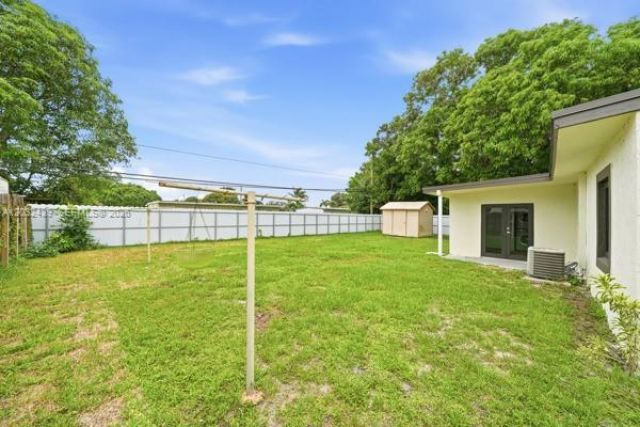 2520 NW 160th St , Miami Gardens, FL 33054 Photo