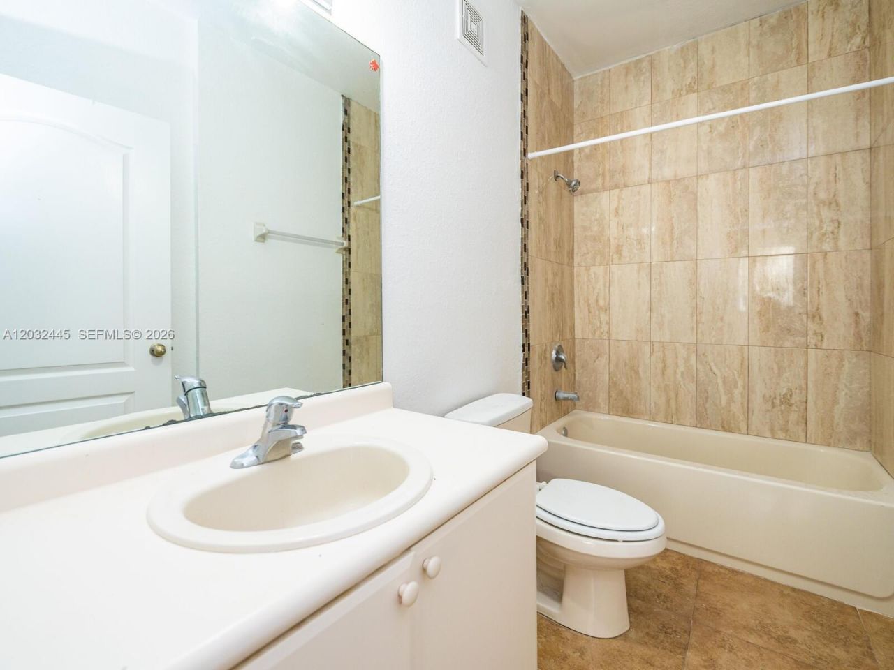 1663 SE 27th Dr , Unit 108, Homestead, FL 33035 Photo