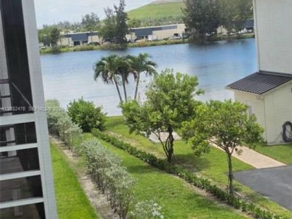 4311 Crystal Lake Dr , Unit 321, Deerfield Beach, FL 33064