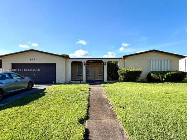 8721 NW 18th St , Pembroke Pines, FL 33024