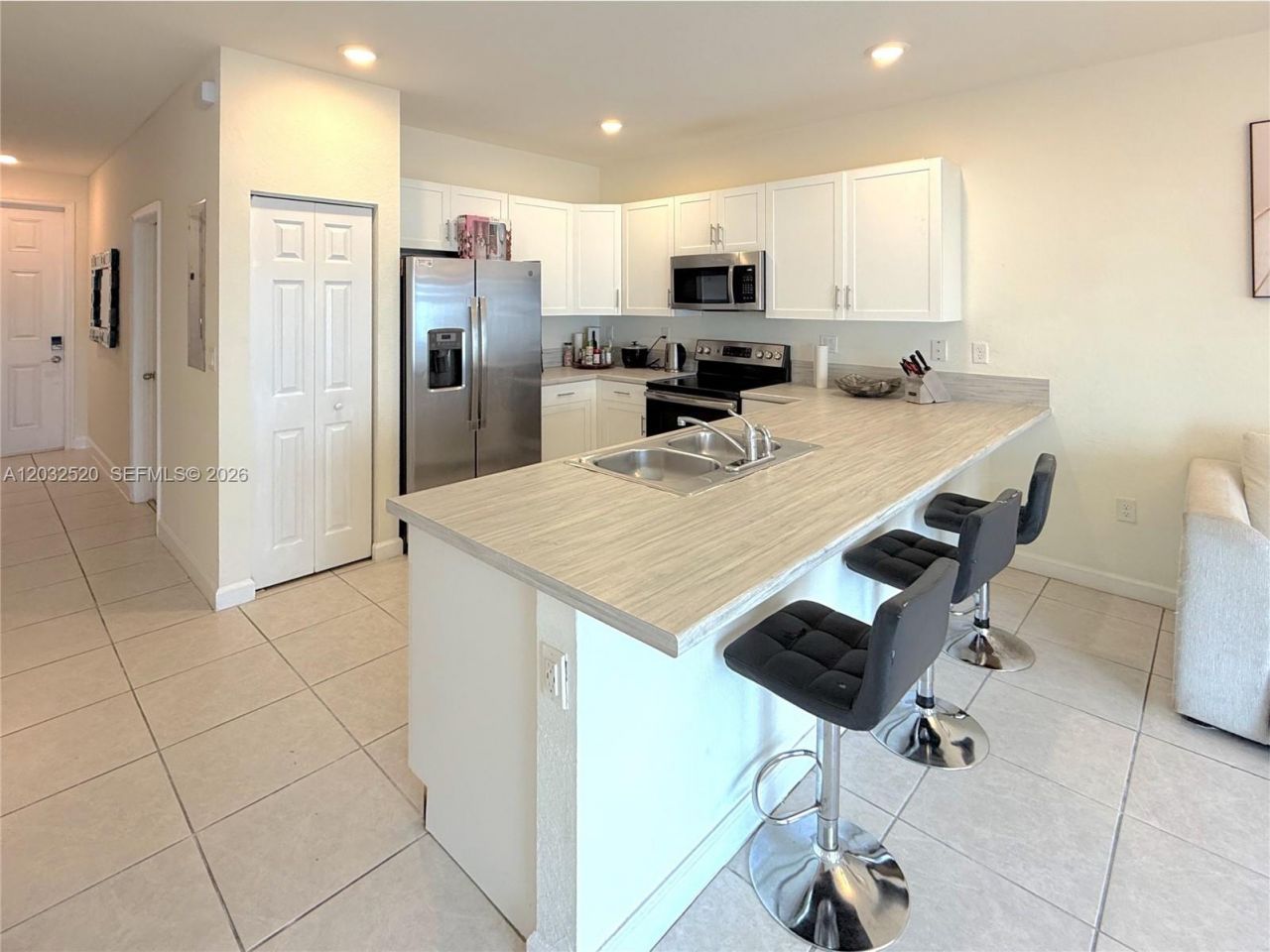 10606 W 32nd Ln , Hialeah, FL 33018 Photo