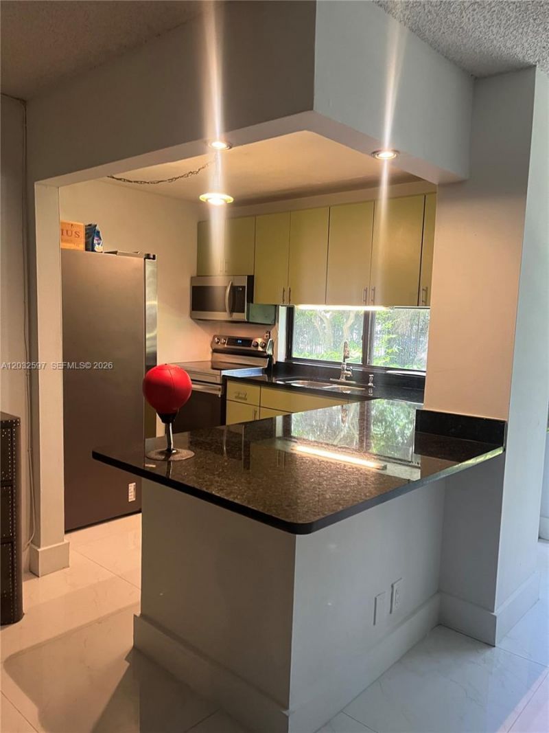 17021 N Bay Rd , Unit 103, Sunny Isles Beach, FL 33160 Photo