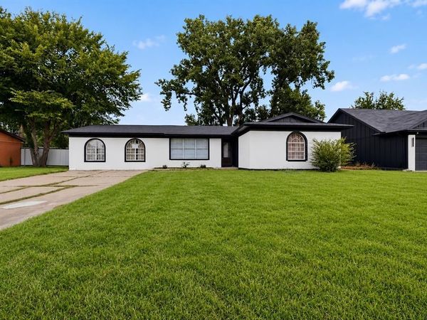 2217 52nd Street , Dallas, TX 75216