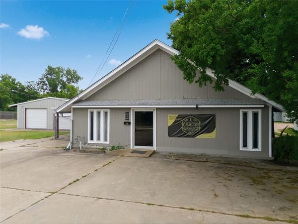 406 Live Oak Street , Marlin, TX 76661