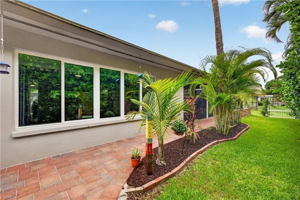 833 North Town And River Dr, Fort Myers, FL 33919 Photo