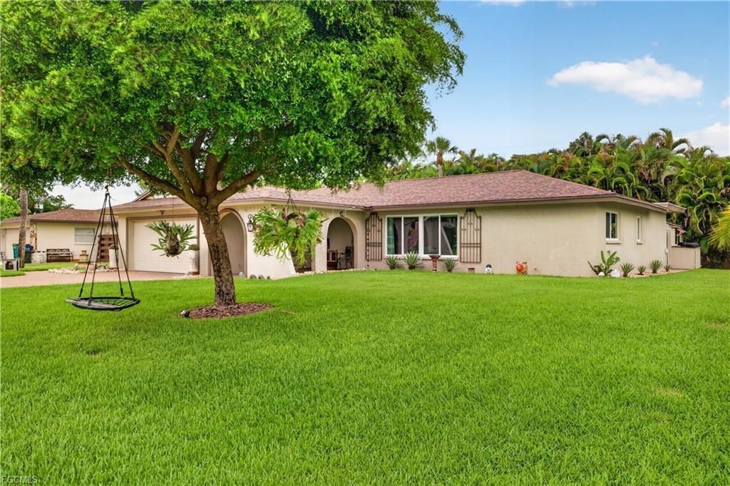 833 North Town And River Dr, Fort Myers, FL 33919 Photo