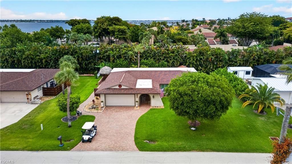 833 North Town And River Dr, Fort Myers, FL 33919 Photo