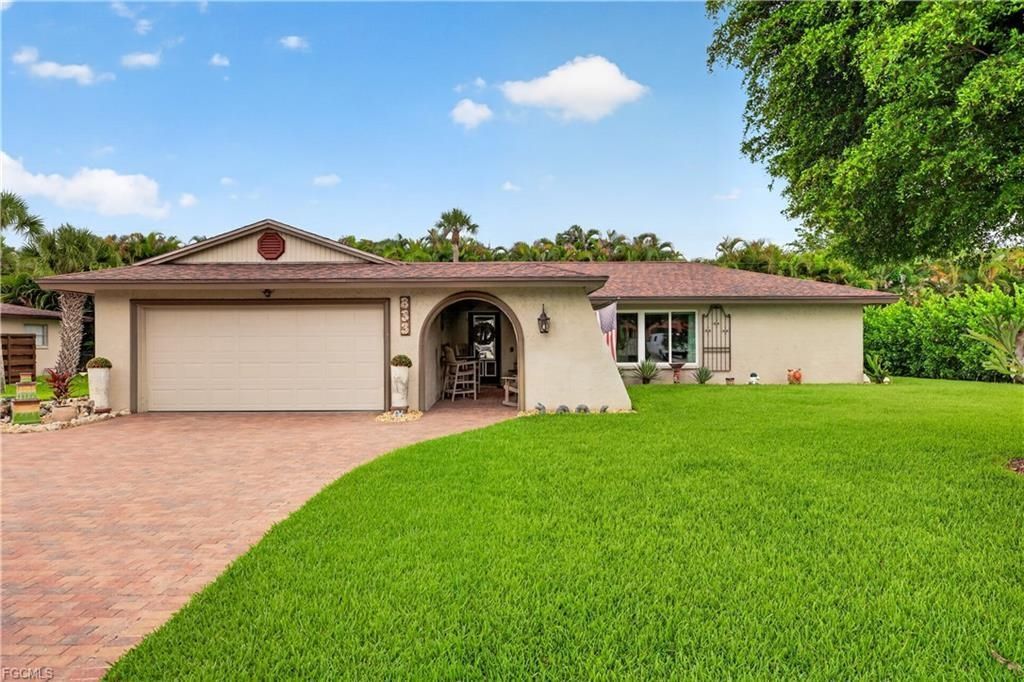 833 North Town And River Dr, Fort Myers, FL 33919 Photo