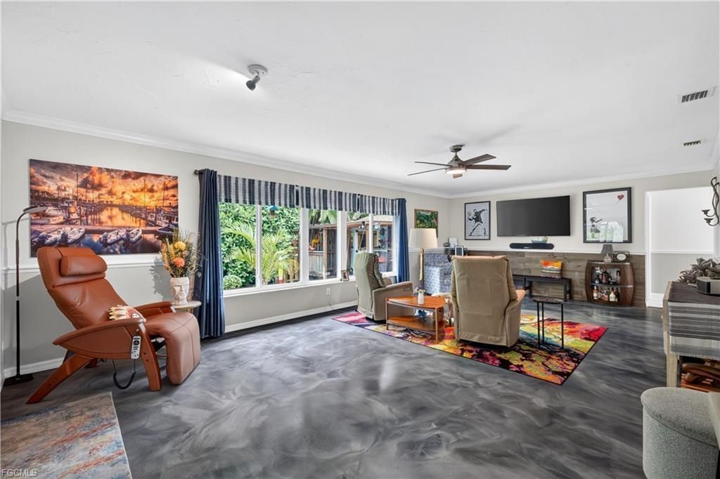 833 North Town And River Dr, Fort Myers, FL 33919 Photo