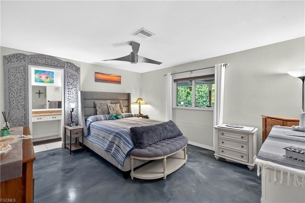833 North Town And River Dr, Fort Myers, FL 33919 Photo