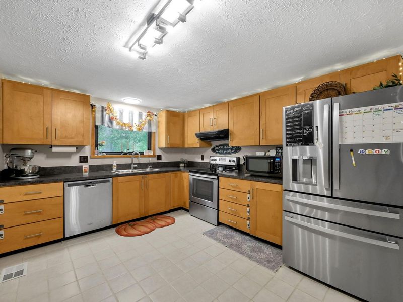 2300 Benning Drive, Powell, OH 43065 Photo 5
