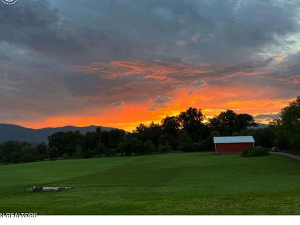 237 Myers Rd, Townsend, TN 37882