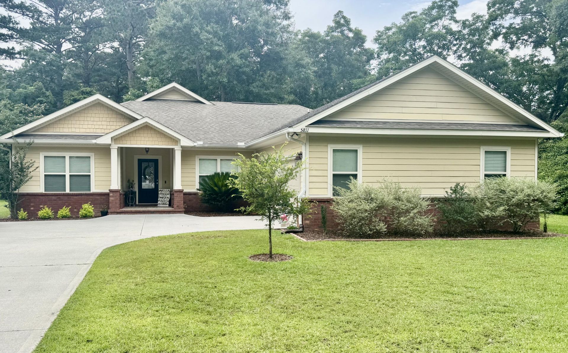 5811 Houston Lane, Crestview, FL 32539 Main Photo