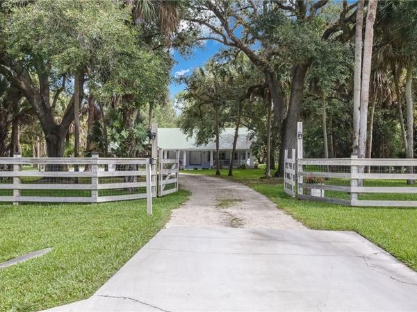 4315 13th AVE SW, NAPLES, FL 34116