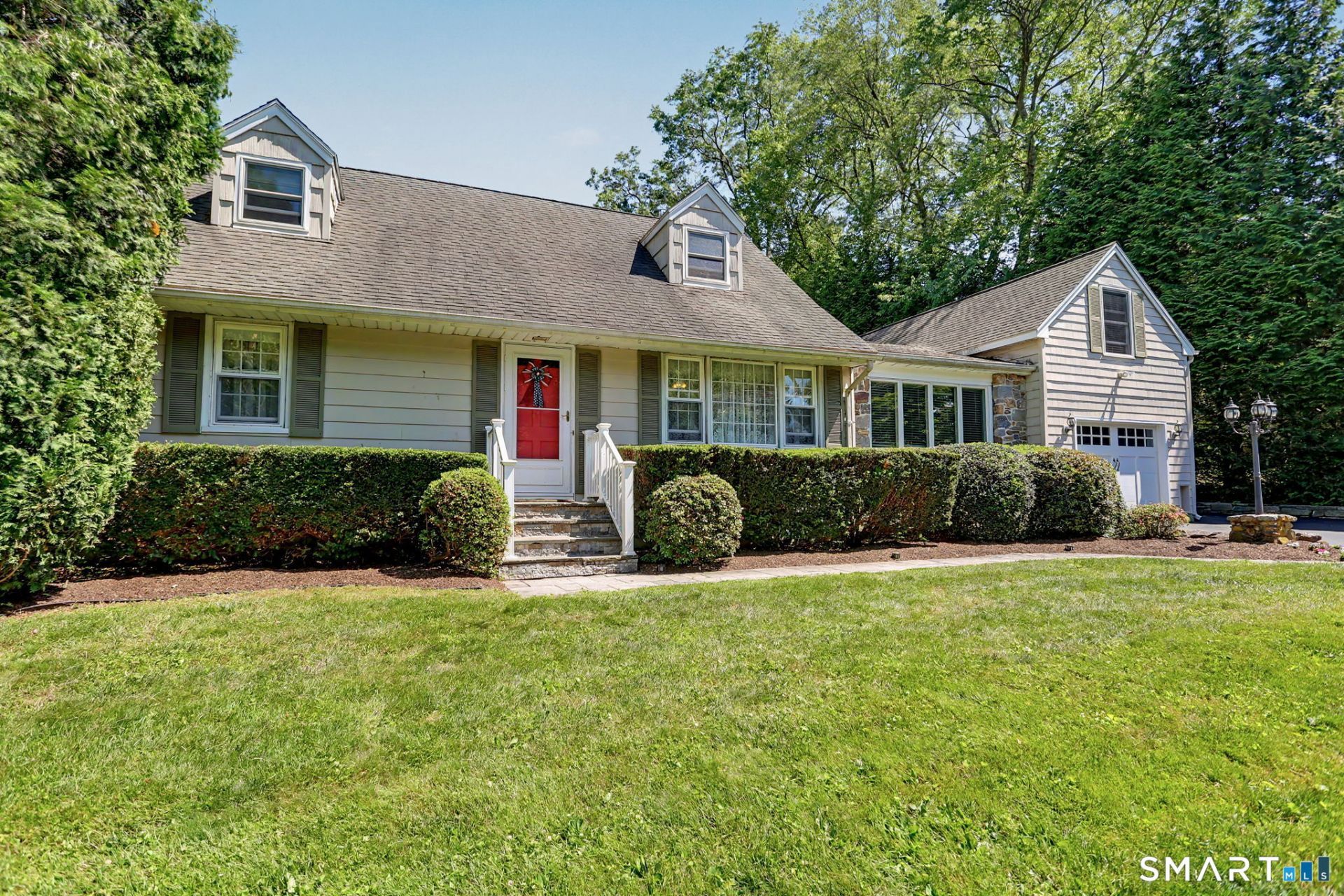14 Peters, Trumbull, CT 06611 Main Photo