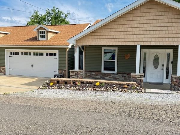 107 Broad Street, St Clairsville, OH 43950