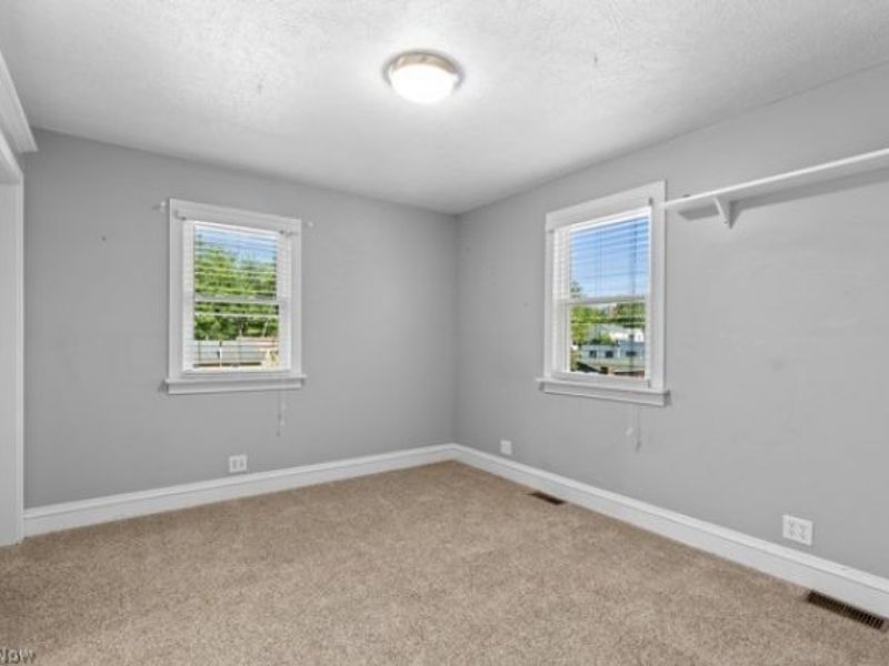 107 Broad Street, Saint Clairsville, OH 43950 Photo 11