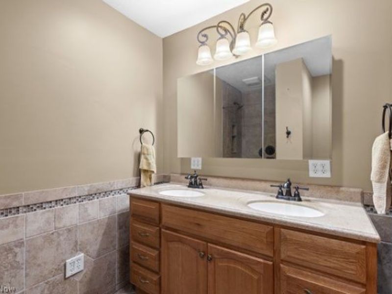 107 Broad Street, Saint Clairsville, OH 43950 Photo 16