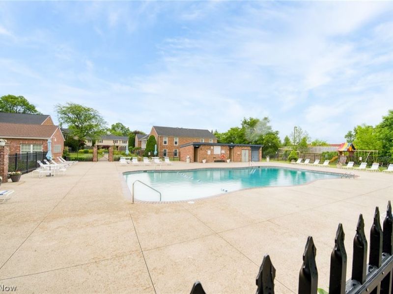 2398 Arlington Drive, Lyndhurst, OH 44124 Photo 20