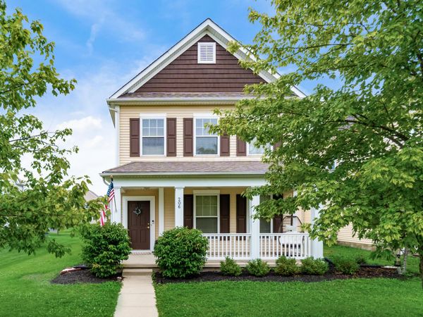 206 Lamplight Court, Delaware, OH 43015