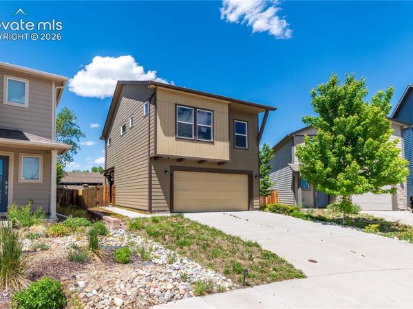 921 Grissom Drive, Colorado Springs, CO 80915
