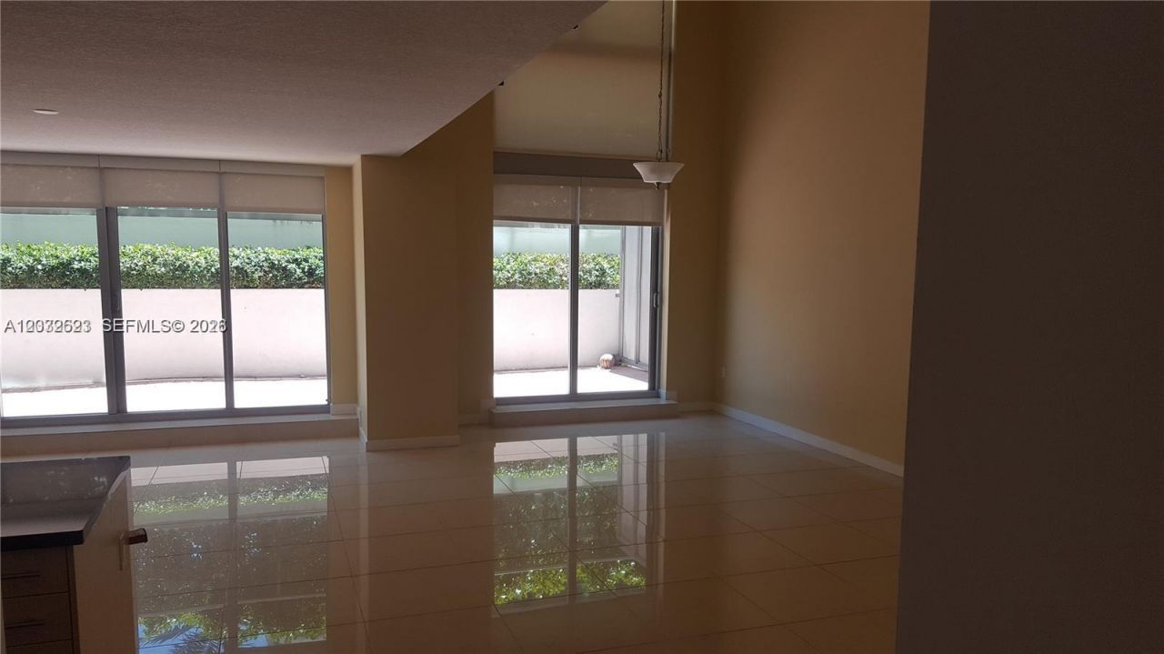 1111 SW 1st Ave, Unit TH-16, Miami, FL 33130 Photo