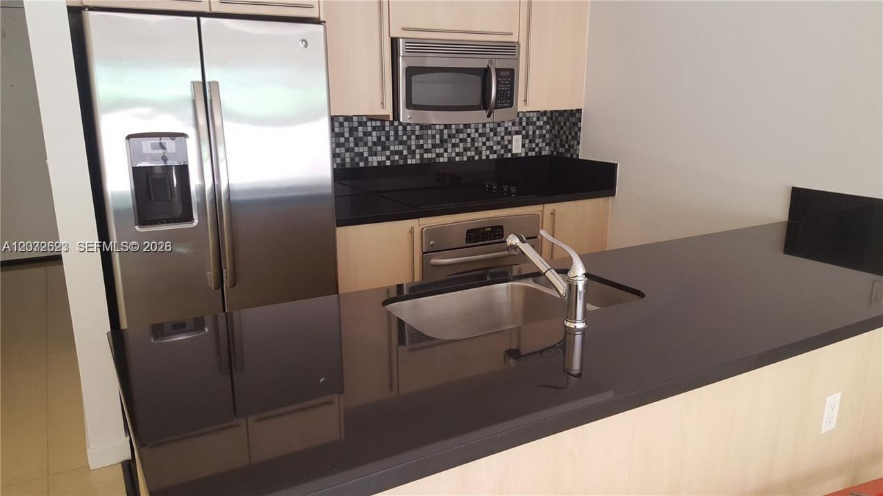 1111 SW 1st Ave, Unit TH-16, Miami, FL 33130 Photo