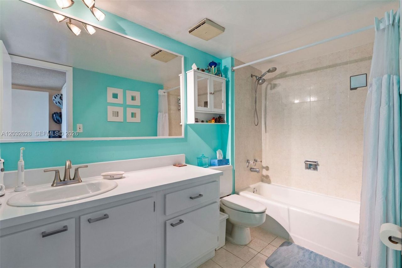 780 NE 69th St, Unit 2404, Miami, FL 33138 Photo