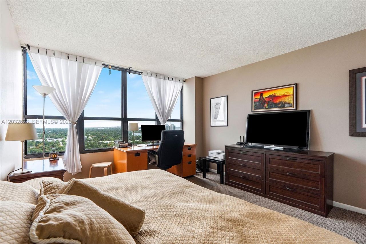 780 NE 69th St, Unit 2404, Miami, FL 33138 Photo