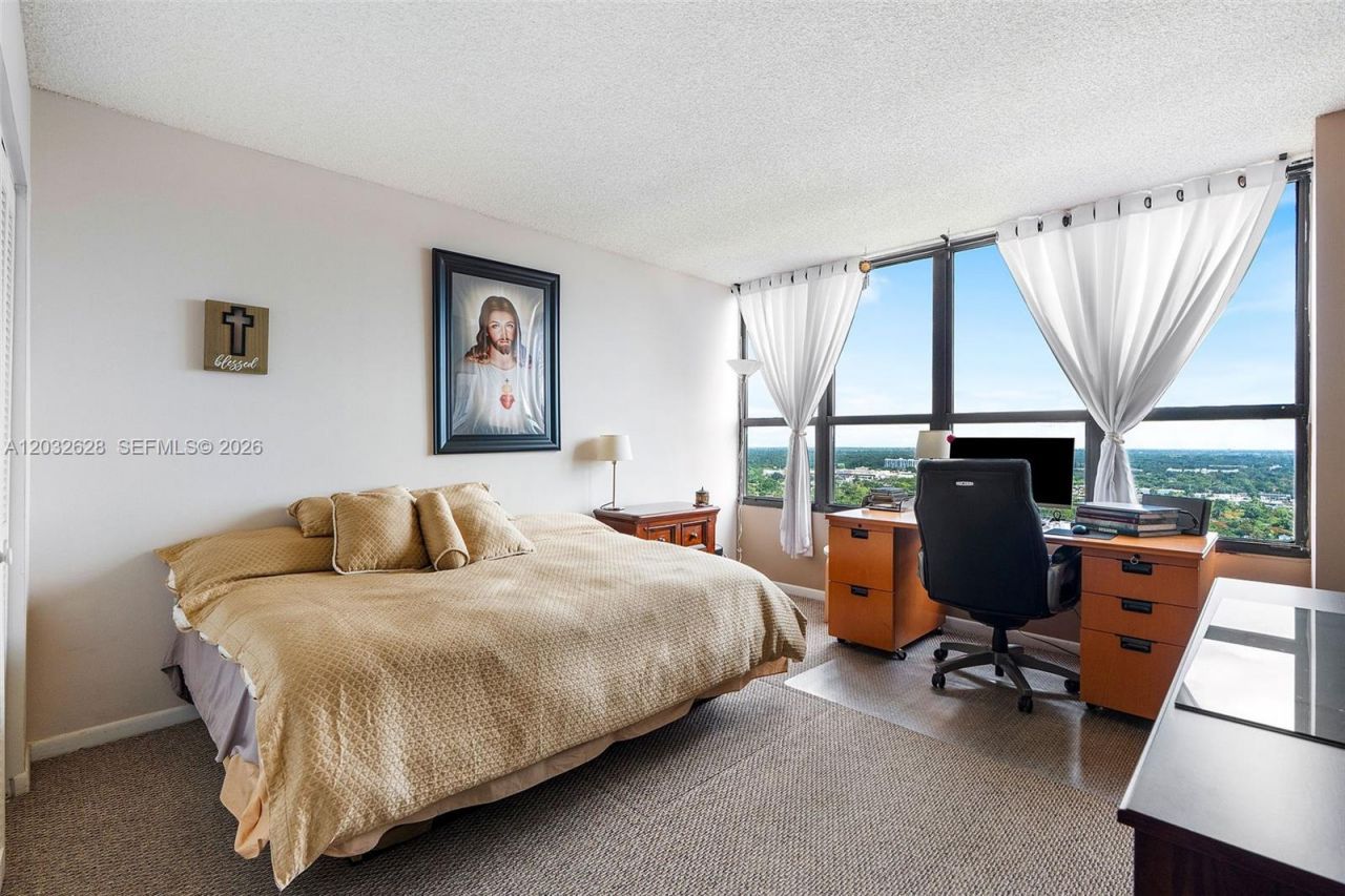 780 NE 69th St, Unit 2404, Miami, FL 33138 Photo