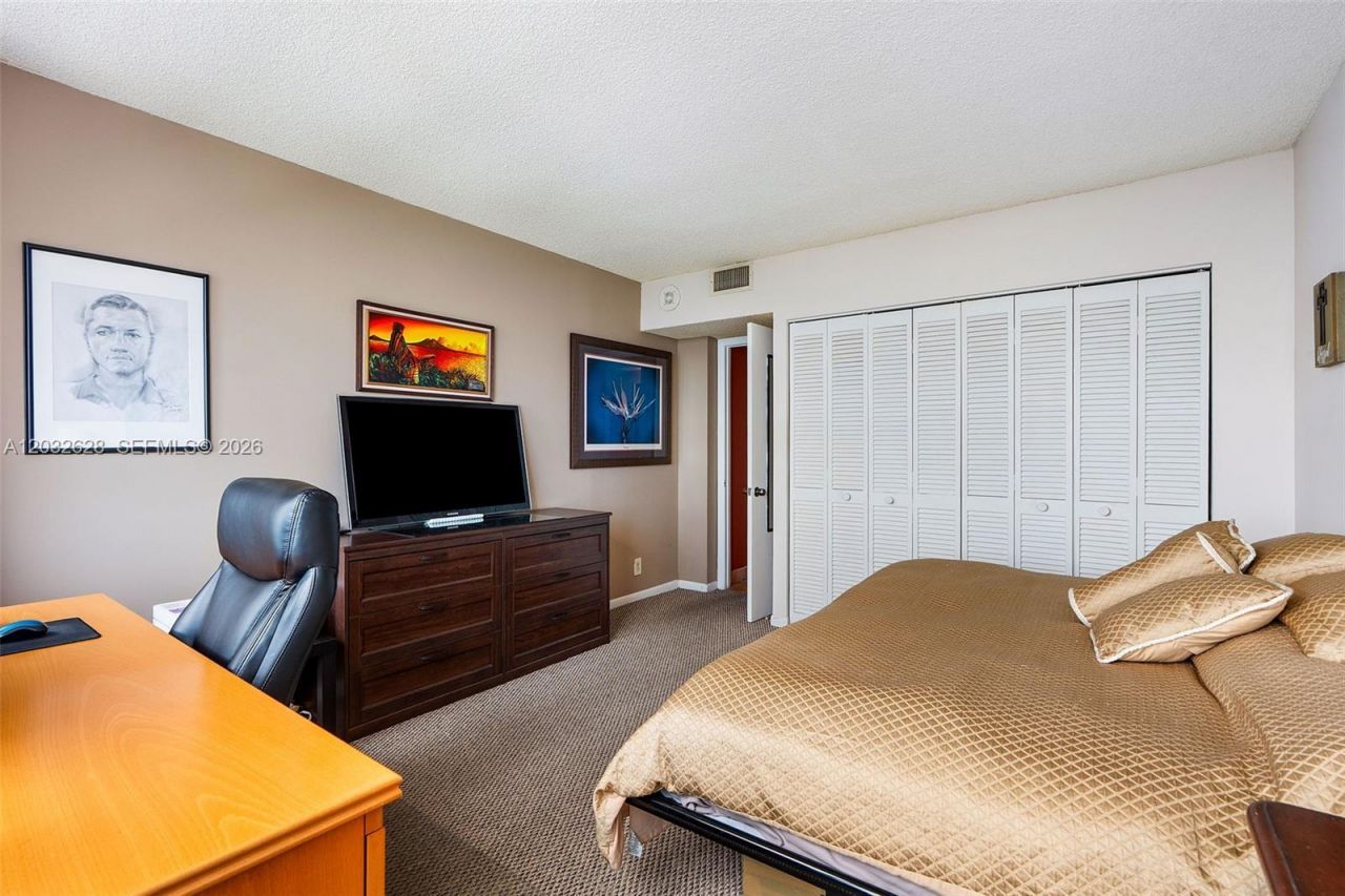 780 NE 69th St, Unit 2404, Miami, FL 33138 Photo