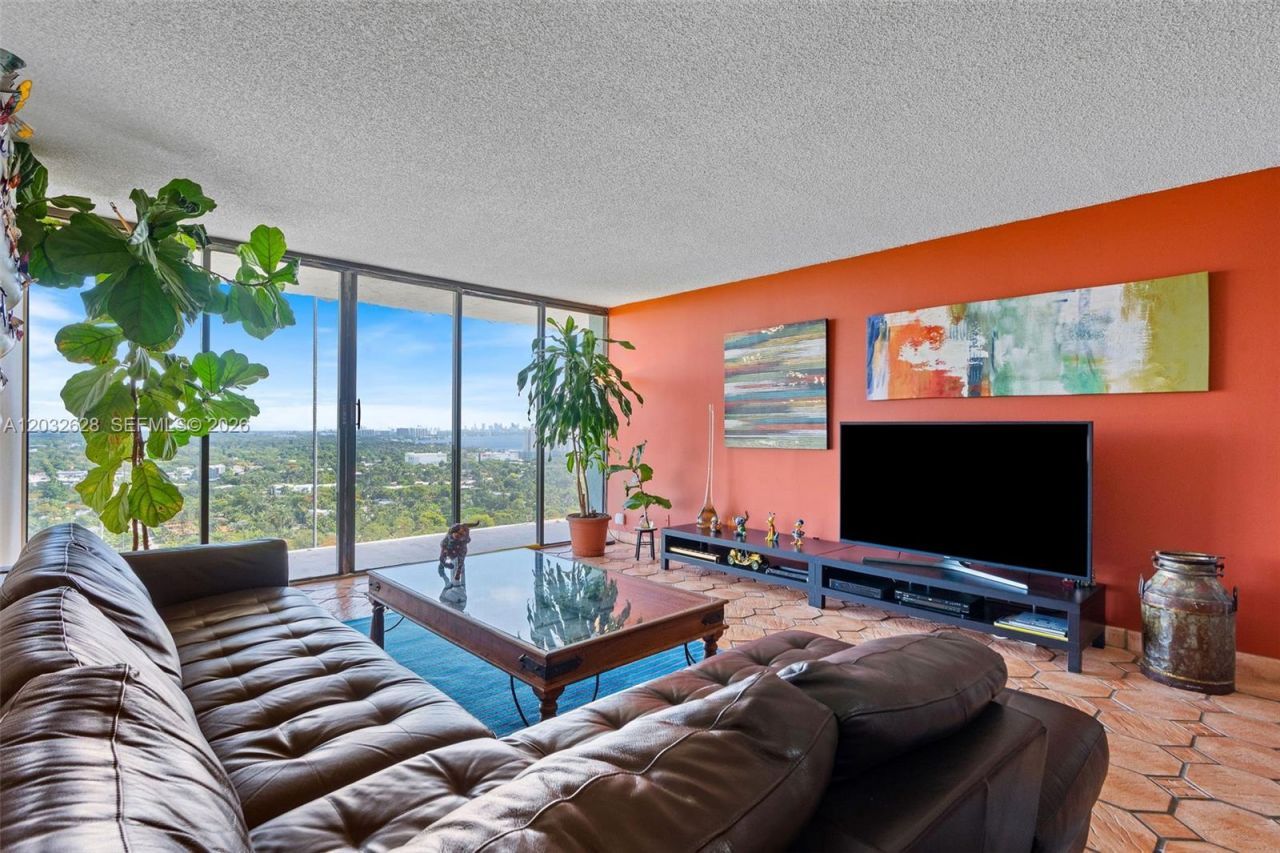 780 NE 69th St, Unit 2404, Miami, FL 33138 Photo