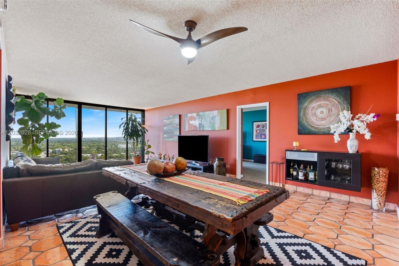 780 NE 69th St, Unit 2404, Miami, FL 33138 Photo