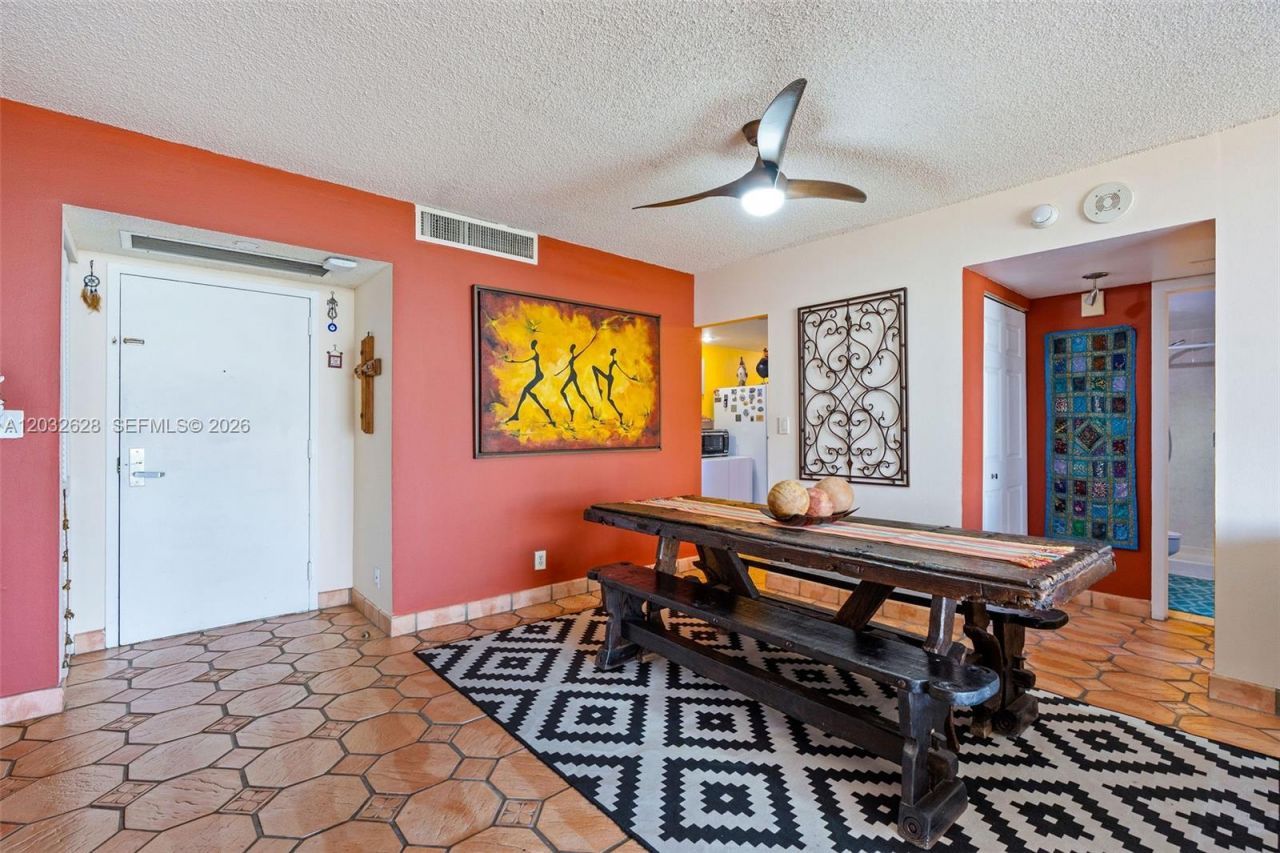 780 NE 69th St, Unit 2404, Miami, FL 33138 Photo