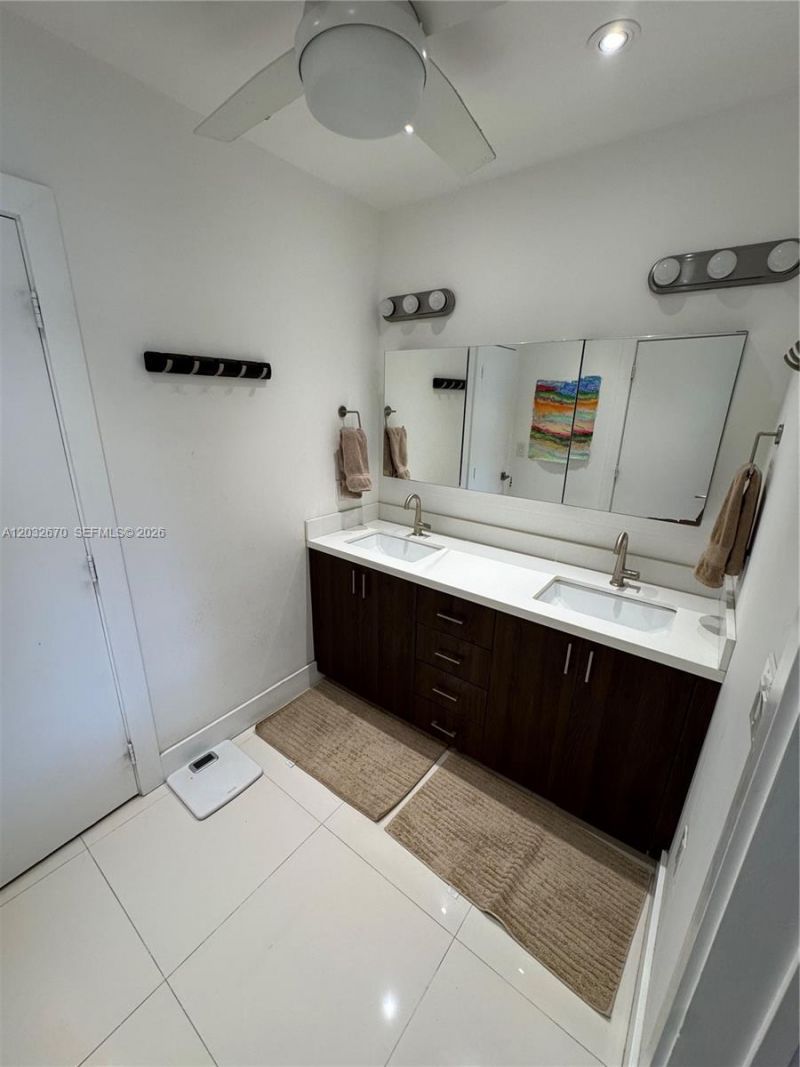 13305 Biscayne Island Ter, North Miami, FL 33181 Photo