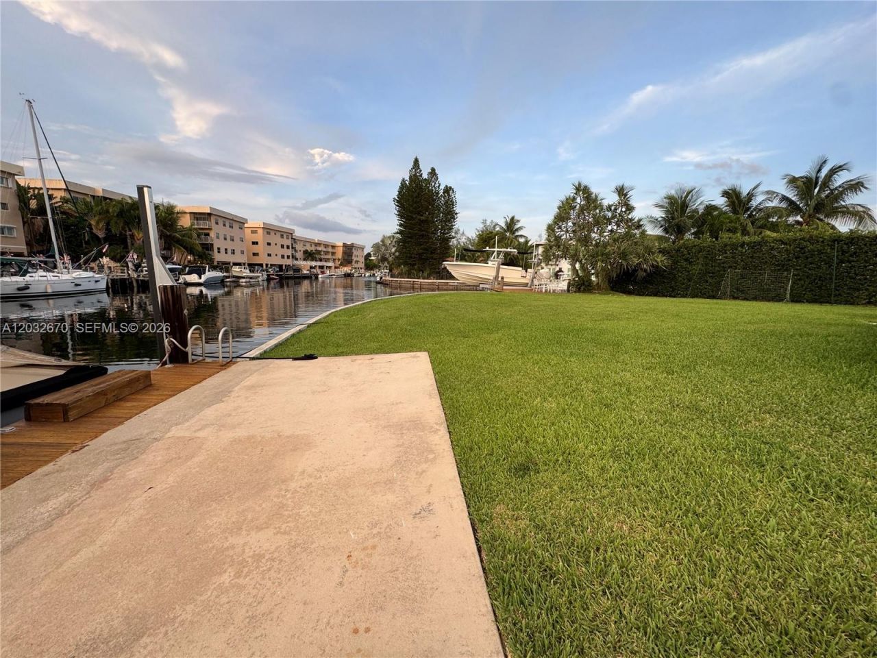 13305 Biscayne Island Ter, North Miami, FL 33181 Photo